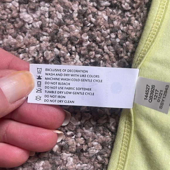 NWOT Yogalicious Cropped Twist Front Short Sleeve Active Workout Top, Size Med - Picture 6 of 6